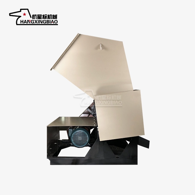 Industrial plastic shredder